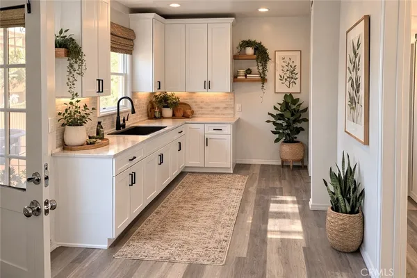 $2,375 | 966 Holly Street, Inglewood, CA 90301