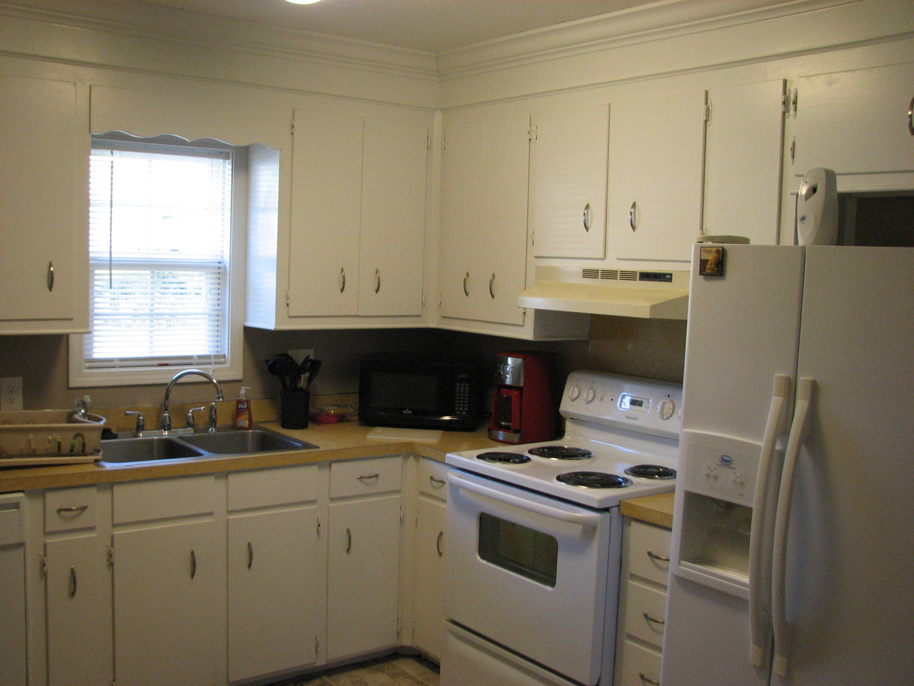 810 Beauregard Road Summerville, SC 29486 - Photo 25 of 30 Kitchen