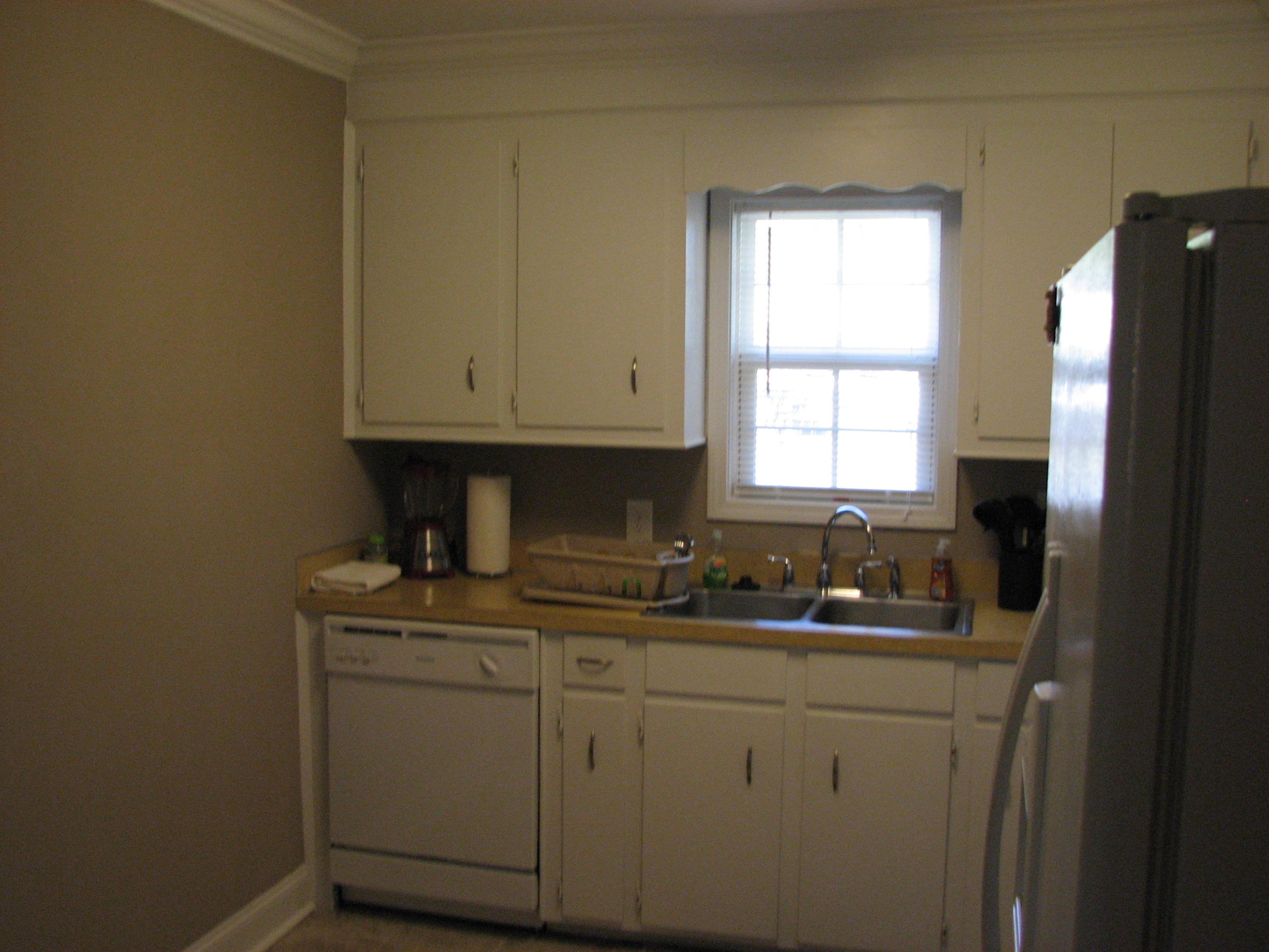810 Beauregard Road Summerville, SC 29486 - Photo 26 of 30 Kitchen