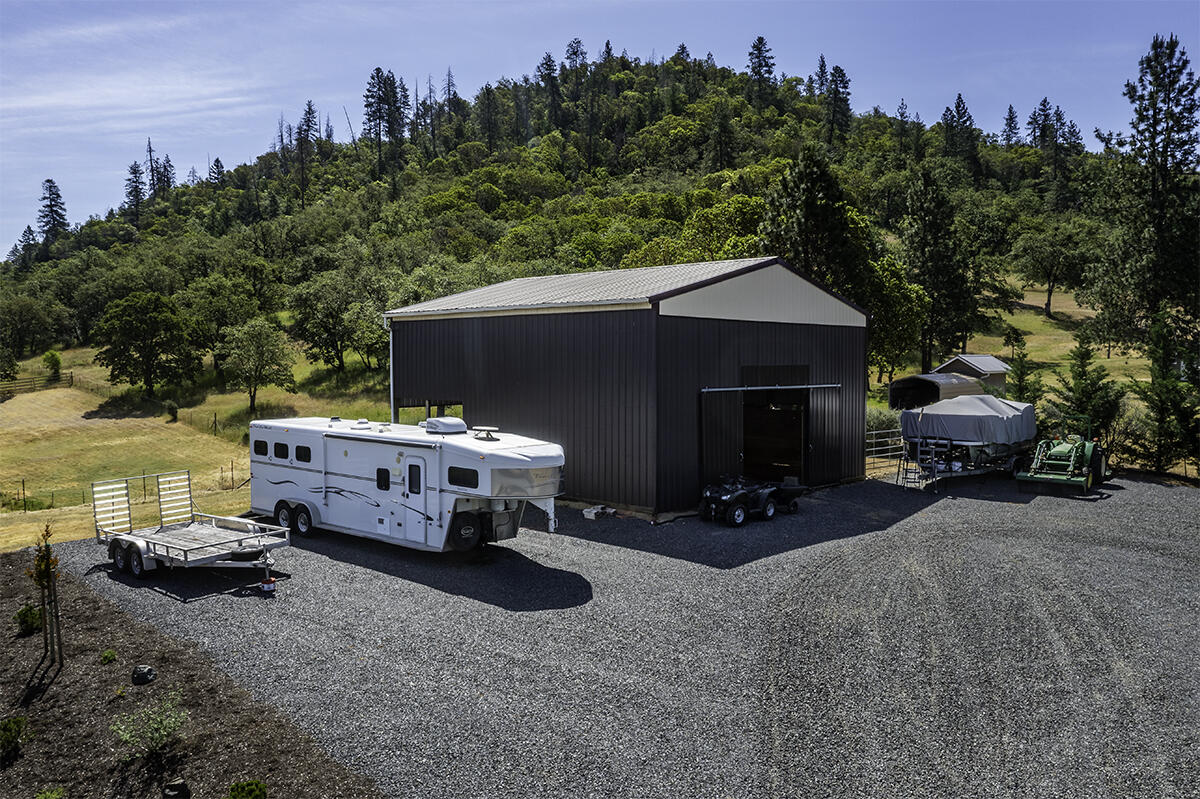 5388 Kane Creek Road Central Point, OR 97502 - Photo 5 of 48 DJI_0988-HDR-Edit