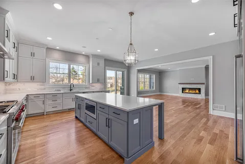 $3,750,000 | 1959 Windridge Drive, Lake Forest, IL 60045