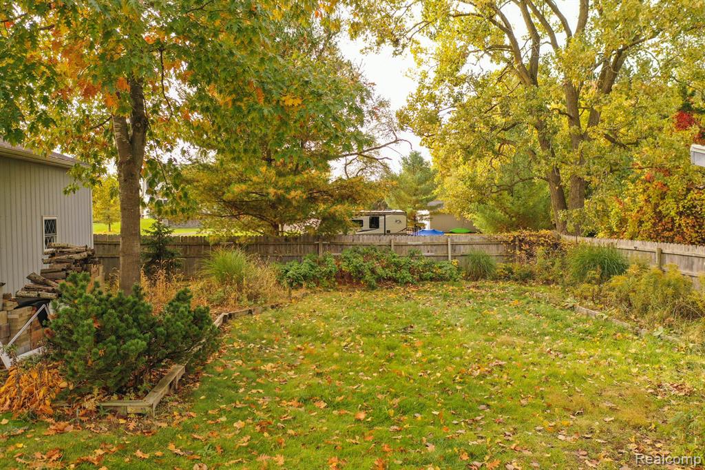 10040 Clark Road Davison, MI 48423 - Photo 33 of 35