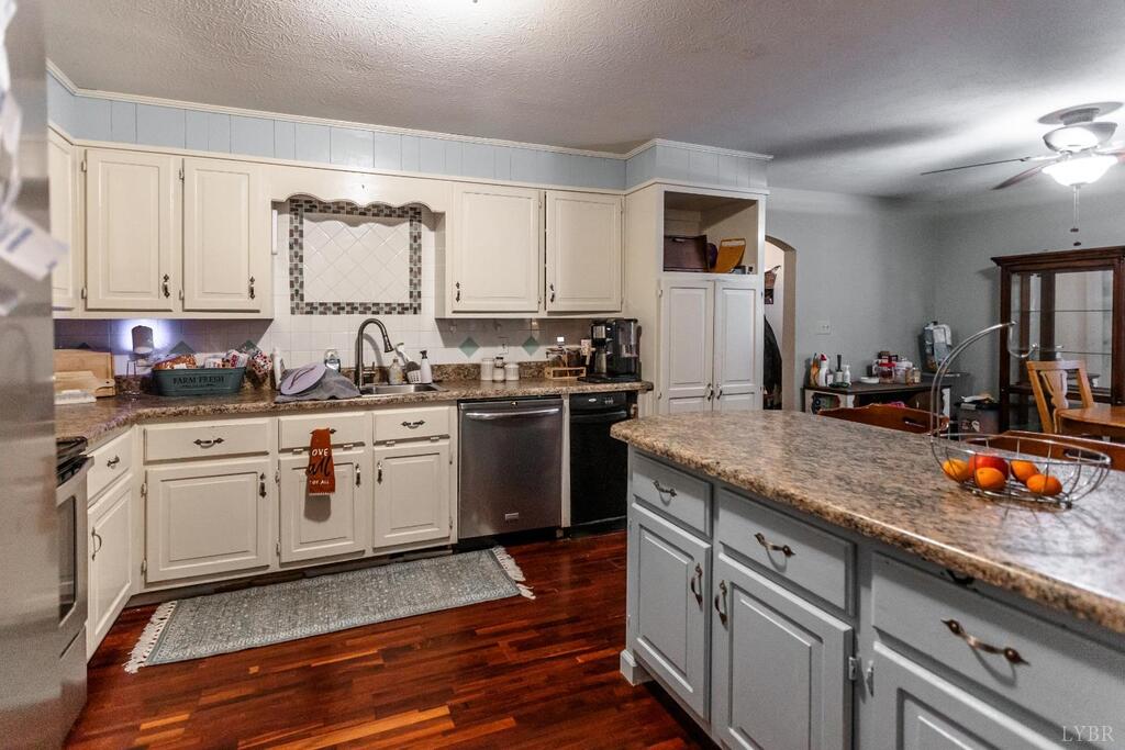 2343 Purdum Mill Road Appomattox, VA 24522 - Photo 12 of 36 Gallery Image 12