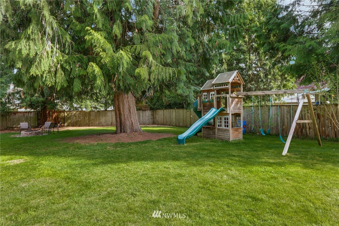 3223 198th Place Southeast Bothell, WA 98012 - Photo 22 of 27 Gallery Image 22