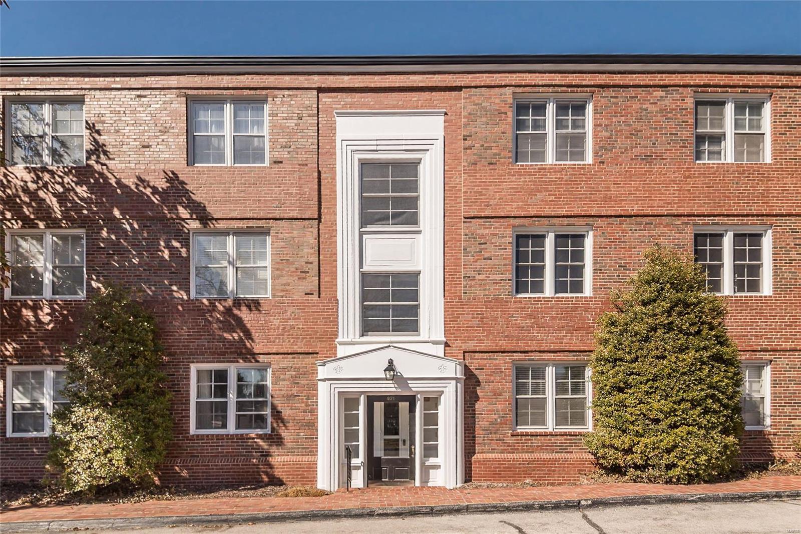 921 South Hanley Road, Unit E Clayton, MO 63105 - Photo 1 of 20 Gallery Image 1