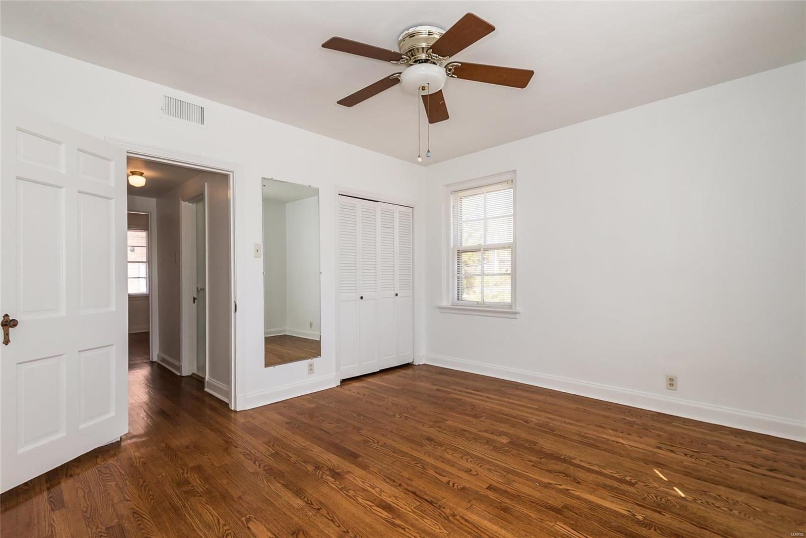 921 South Hanley Road, Unit E Clayton, MO 63105 - Photo 14 of 20 Gallery Image 14