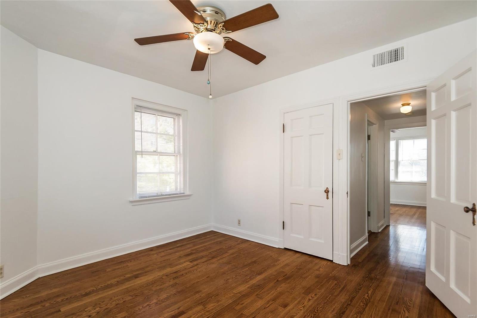 921 South Hanley Road, Unit E Clayton, MO 63105 - Photo 16 of 20 Gallery Image 16