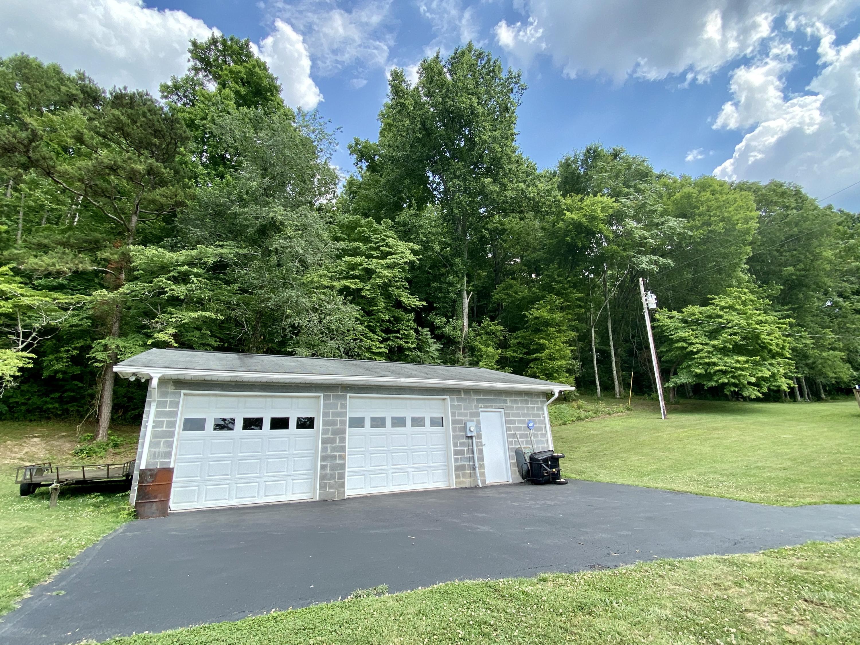 126 Waymier Road Sweetwater, TN 37874 - Photo 22 of 40 A30DF8E6-BBD3-402A-86CB-62047D8FE7CB