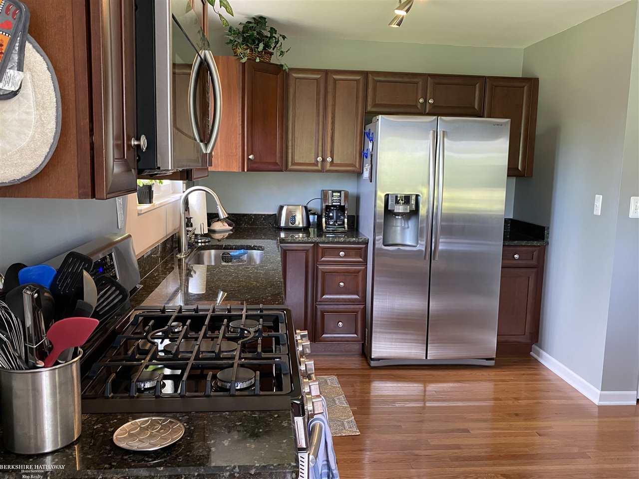 330 Holmes Road Allenton, MI 48002 - Photo 9 of 38 50013844-8.JPG