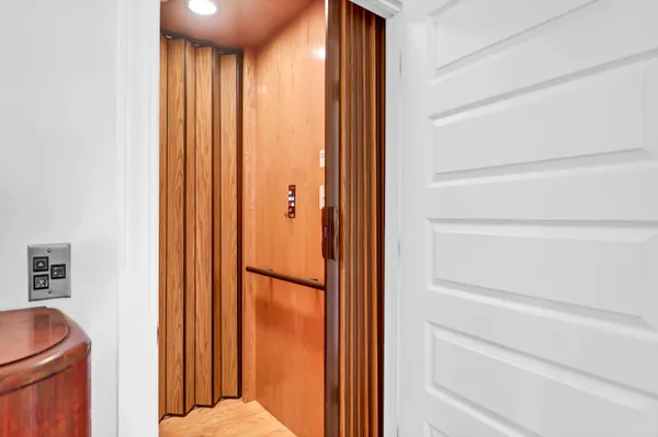 $1,925,000 | 29 Morrison Avenue, McClellanville, SC 29458