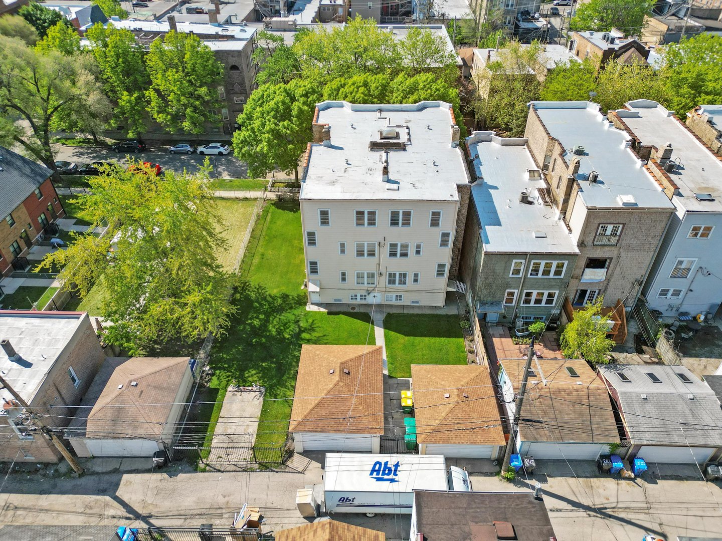 2712 West Crystal Street Chicago, IL 60622 - Photo 2 of 7 an aerial view of multiple house