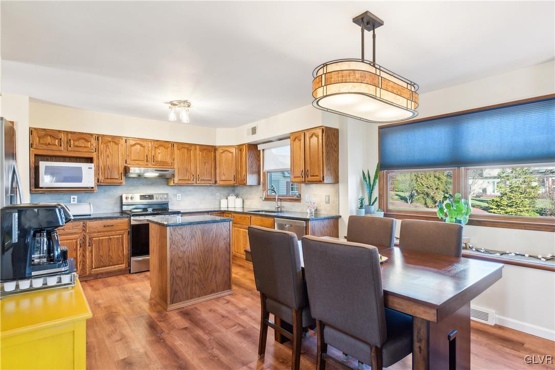 3215 Center Road Northampton, PA 18067 - Photo 9 of 30 Gallery Image 9