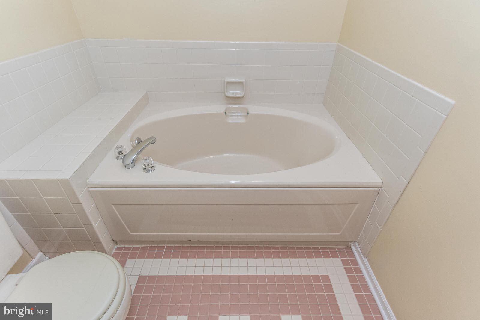 58 Meredith Road Trenton, NJ 08610 - Photo 29 of 51