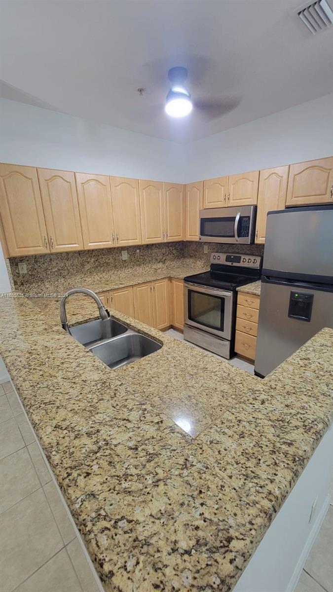 85 Gulfstream Road, Unit 312A Dania Beach, FL 33004 - Photo 2 of 20 Gallery Image 2