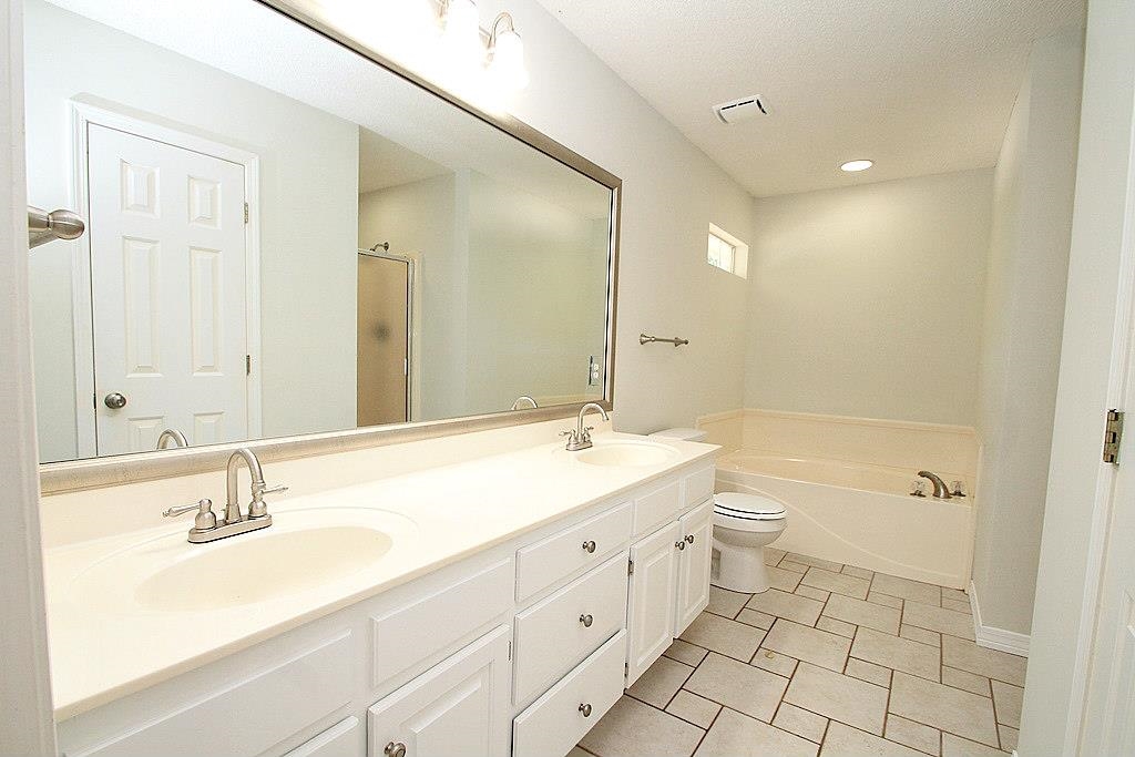 242 Montclair Loop Daphne, AL 36526 - Photo 11 of 22