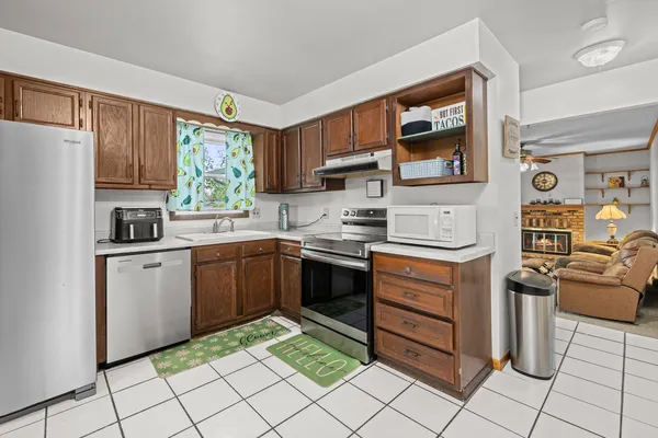 $259,900 | 3005 North Pine Street, Davenport, IA 52804