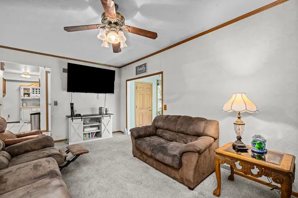 $259,900 | 3005 North Pine Street, Davenport, IA 52804