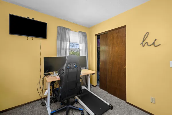 $259,900 | 3005 North Pine Street, Davenport, IA 52804