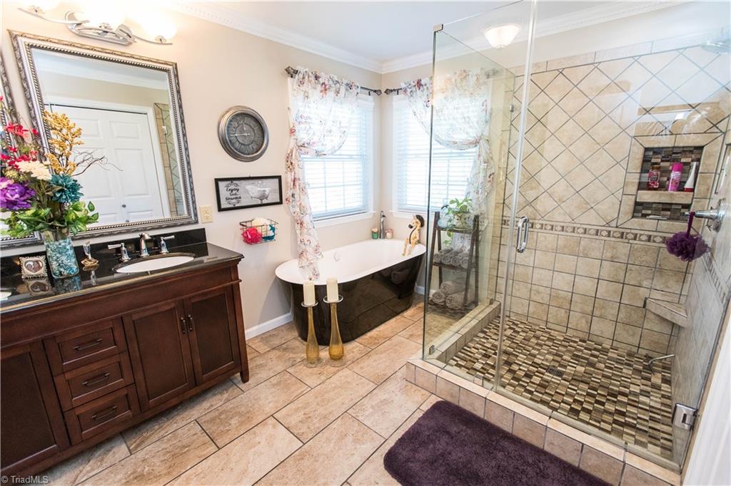 4881 Hampton Road Clemmons, NC 27012 - Photo 17 of 30 Gallery Image 17