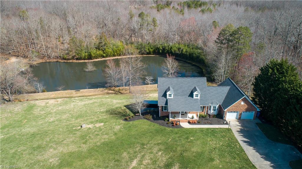 4881 Hampton Road Clemmons, NC 27012 - Photo 3 of 30 Gallery Image 3