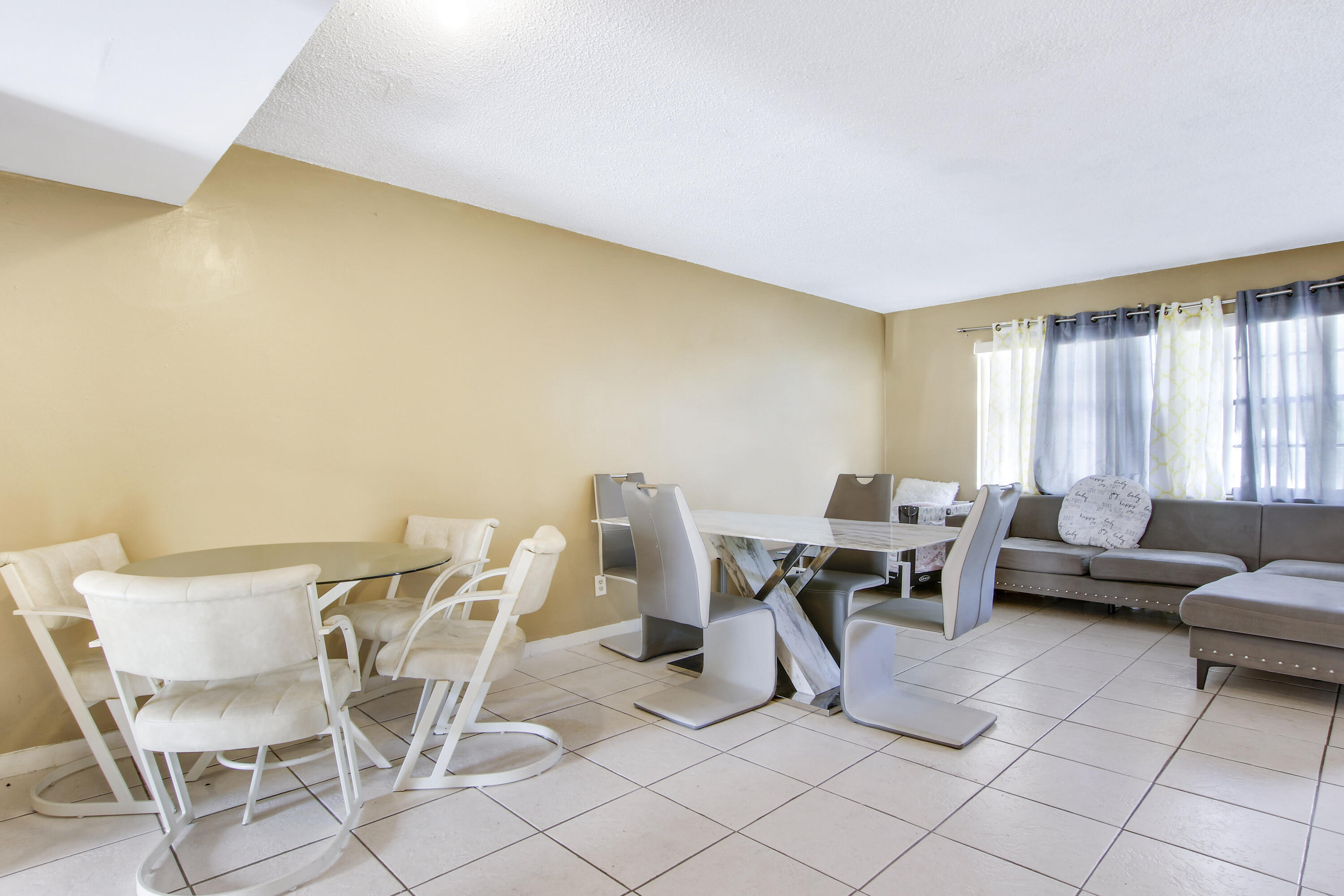 941 Southwest 20th Court Delray Beach, FL 33445 - Photo 12 of 23 10