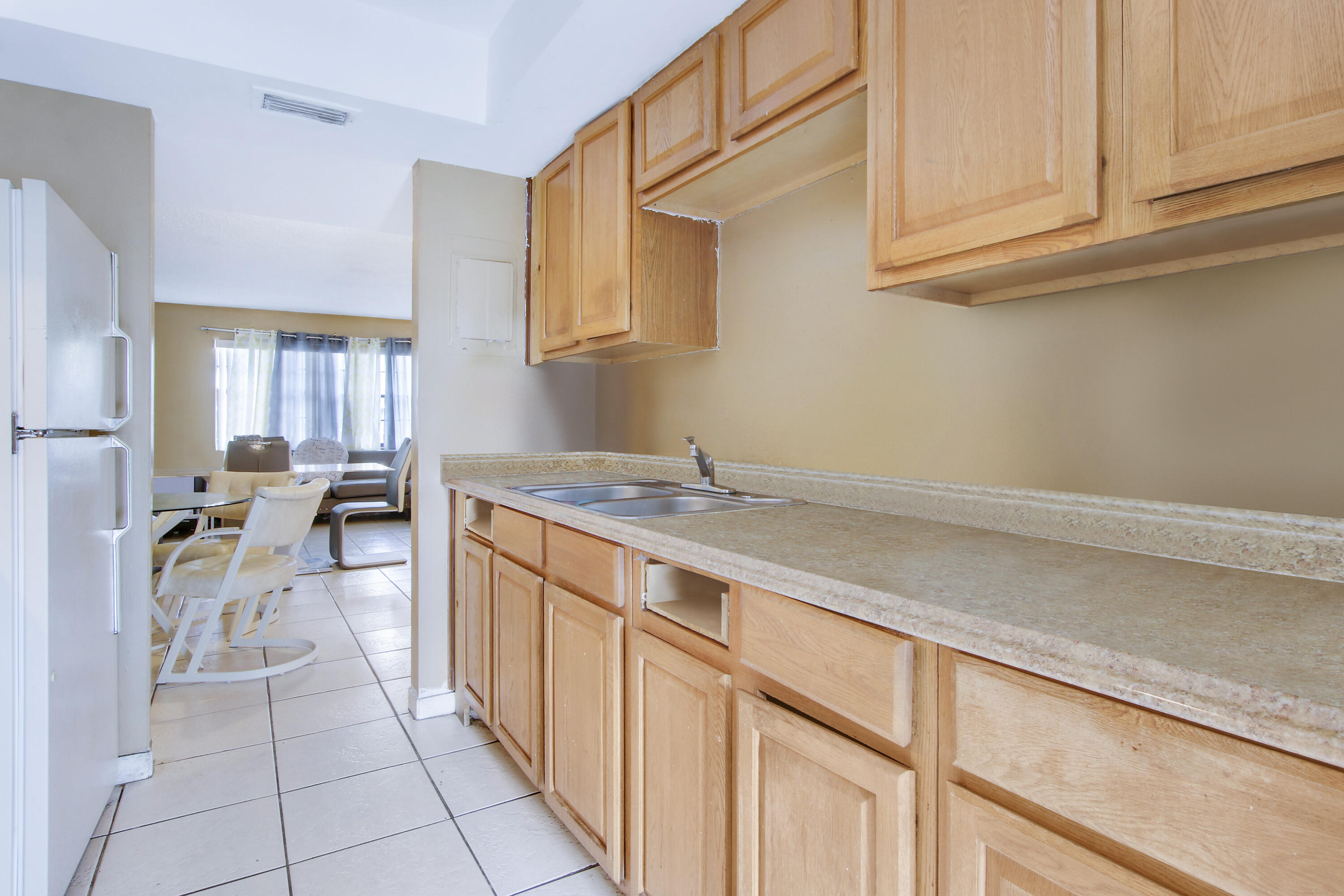 941 Southwest 20th Court Delray Beach, FL 33445 - Photo 8 of 23 6