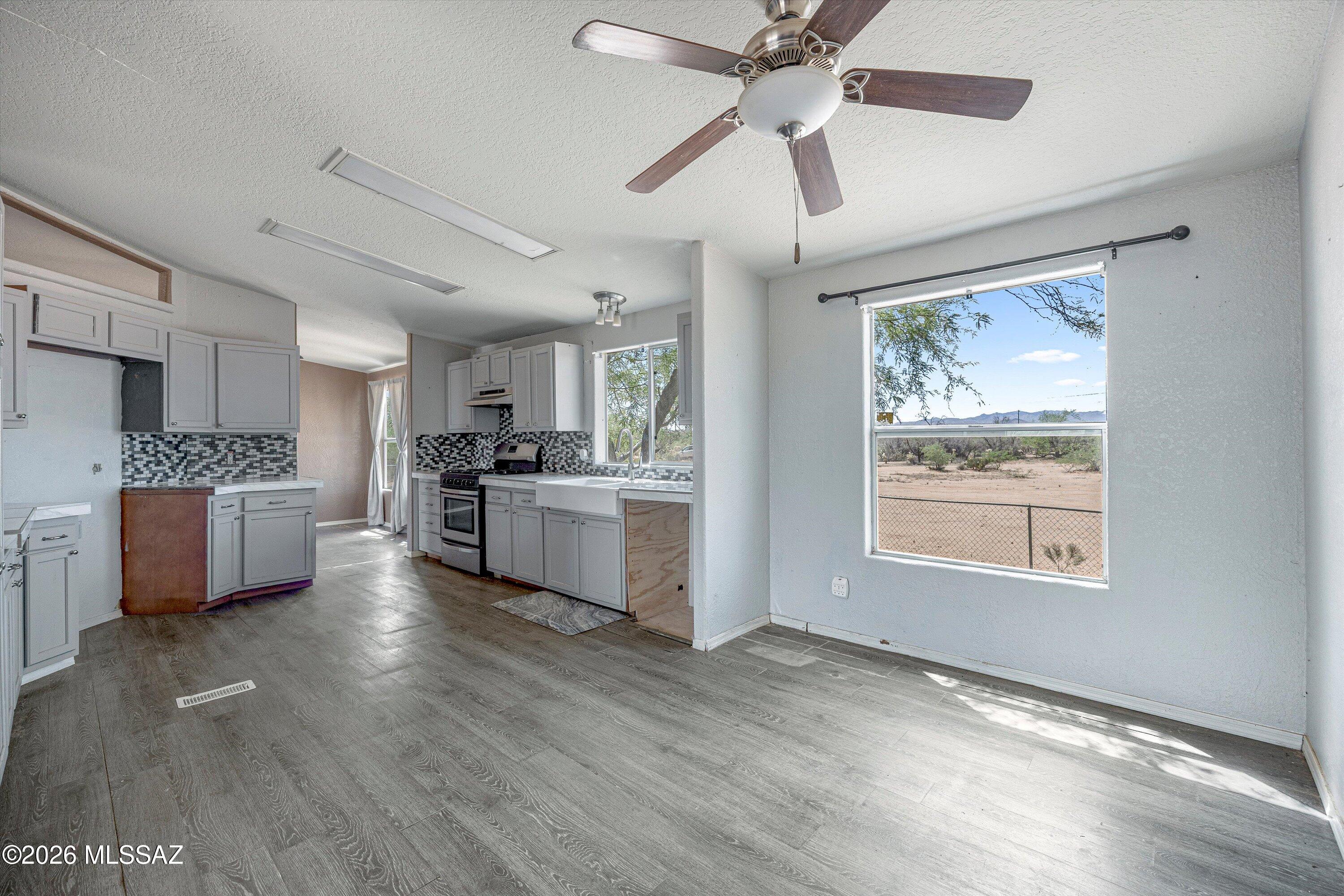 17111 South Country Club Road, Unit 48 Sahuarita, AZ 85629 - Photo 12 of 37 Breakfast Nook