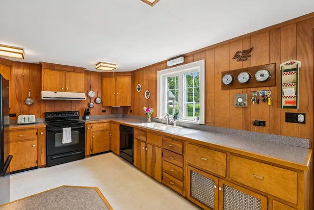 $2,175,000 | 61 Sawyer Road, Chebeague Island, ME 04017