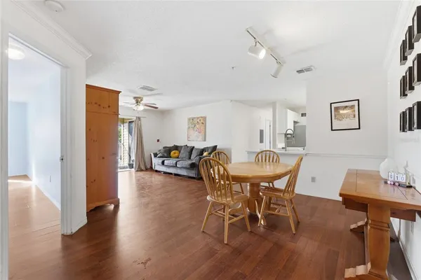 $260,000 | 1950 Summer Club Drive, Unit 214, Oviedo, FL 32765