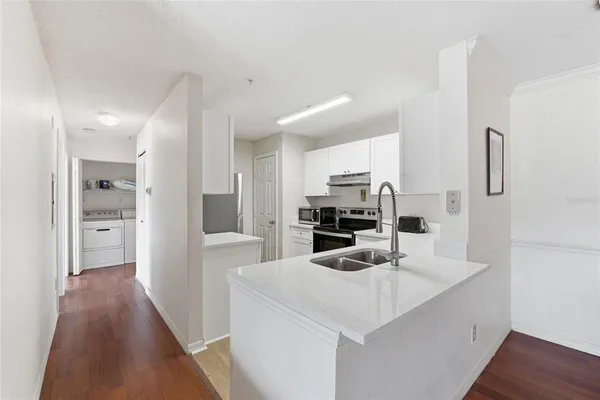 $260,000 | 1950 Summer Club Drive, Unit 214, Oviedo, FL 32765