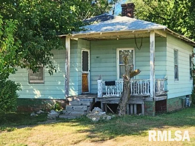 $11,000 | 1901 East Edwards Street, Springfield, IL 62703