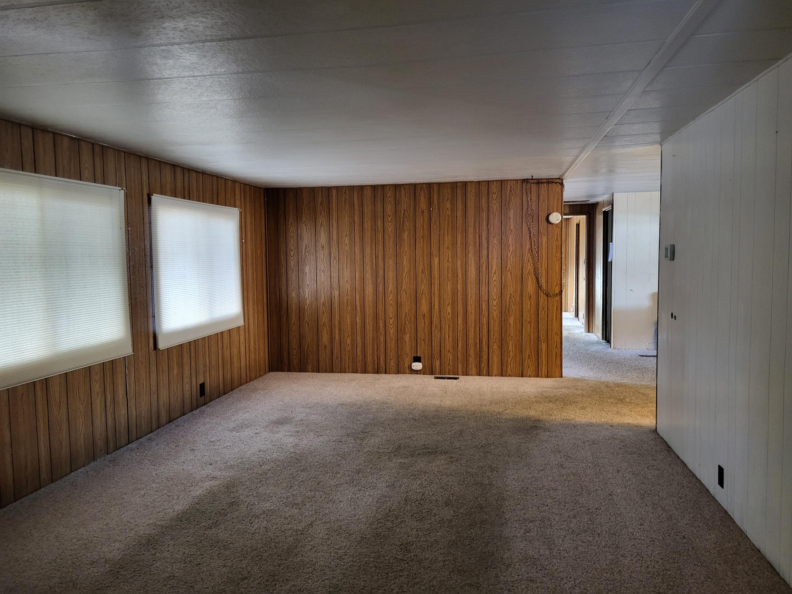 301 Freeman Road, Unit 7 Central Point, OR 97502 - Photo 6 of 28 20250121_145742