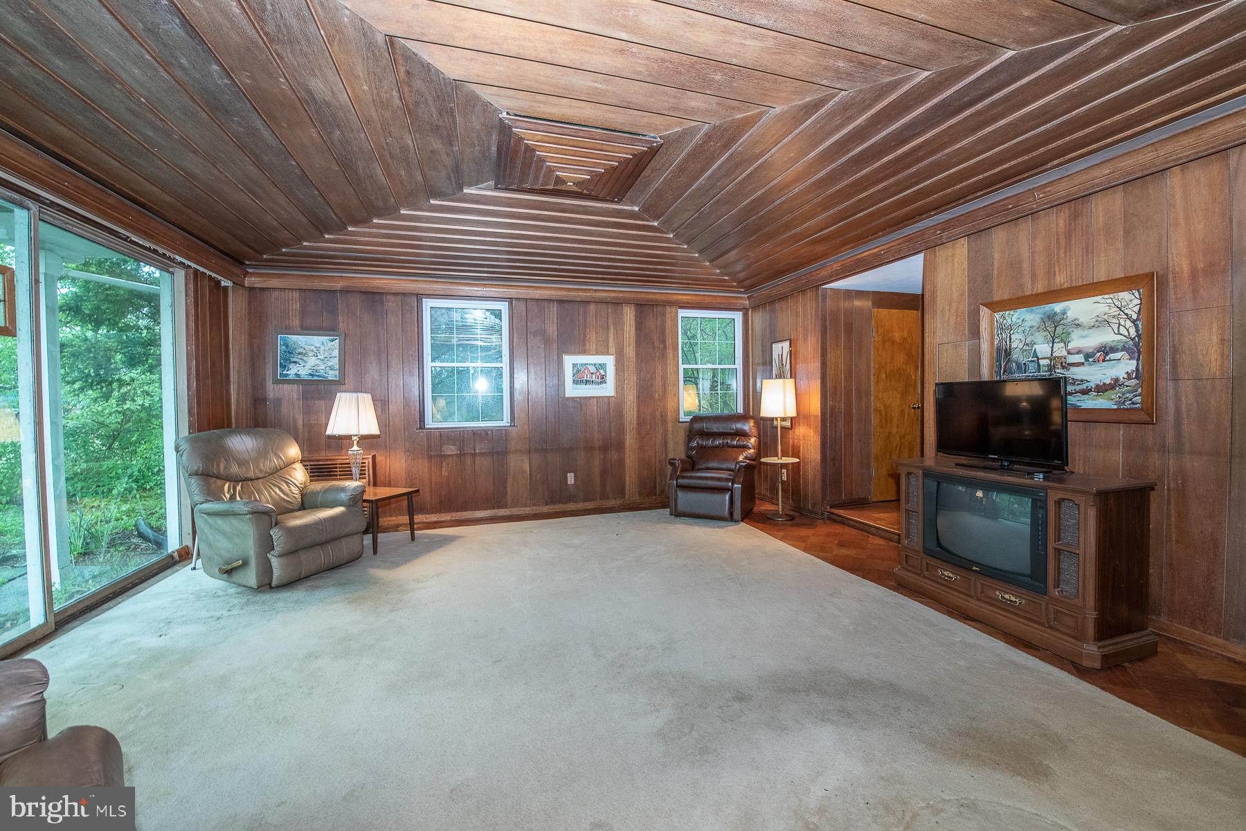 826 West King Road Malvern, PA 19355 - Photo 16 of 43 Decorative hardwood ceiling.