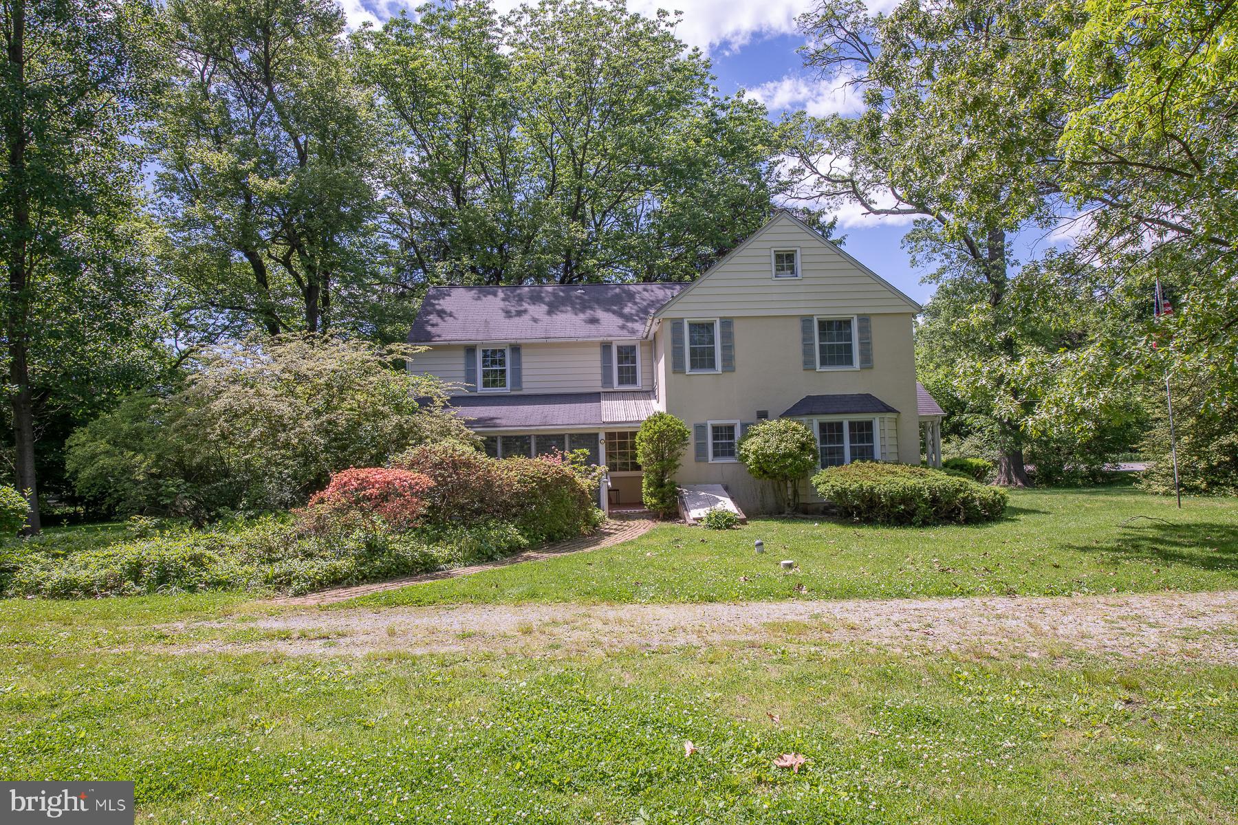 826 West King Road Malvern, PA 19355 - Photo 3 of 43 Side Exterior
