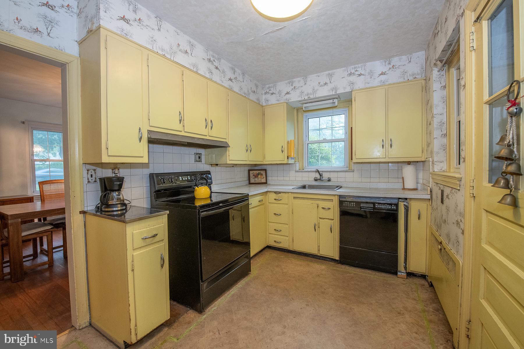 826 West King Road Malvern, PA 19355 - Photo 21 of 43 Are you thinking about what I'm thinking?