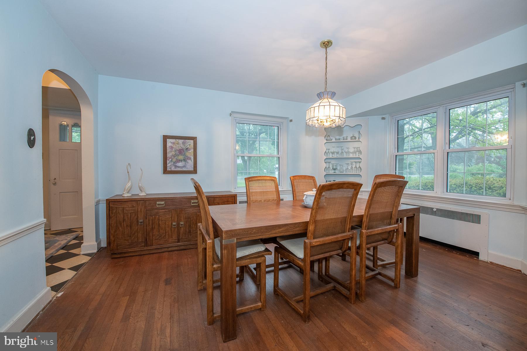 826 West King Road Malvern, PA 19355 - Photo 24 of 43 Beautiful classic Dining room.