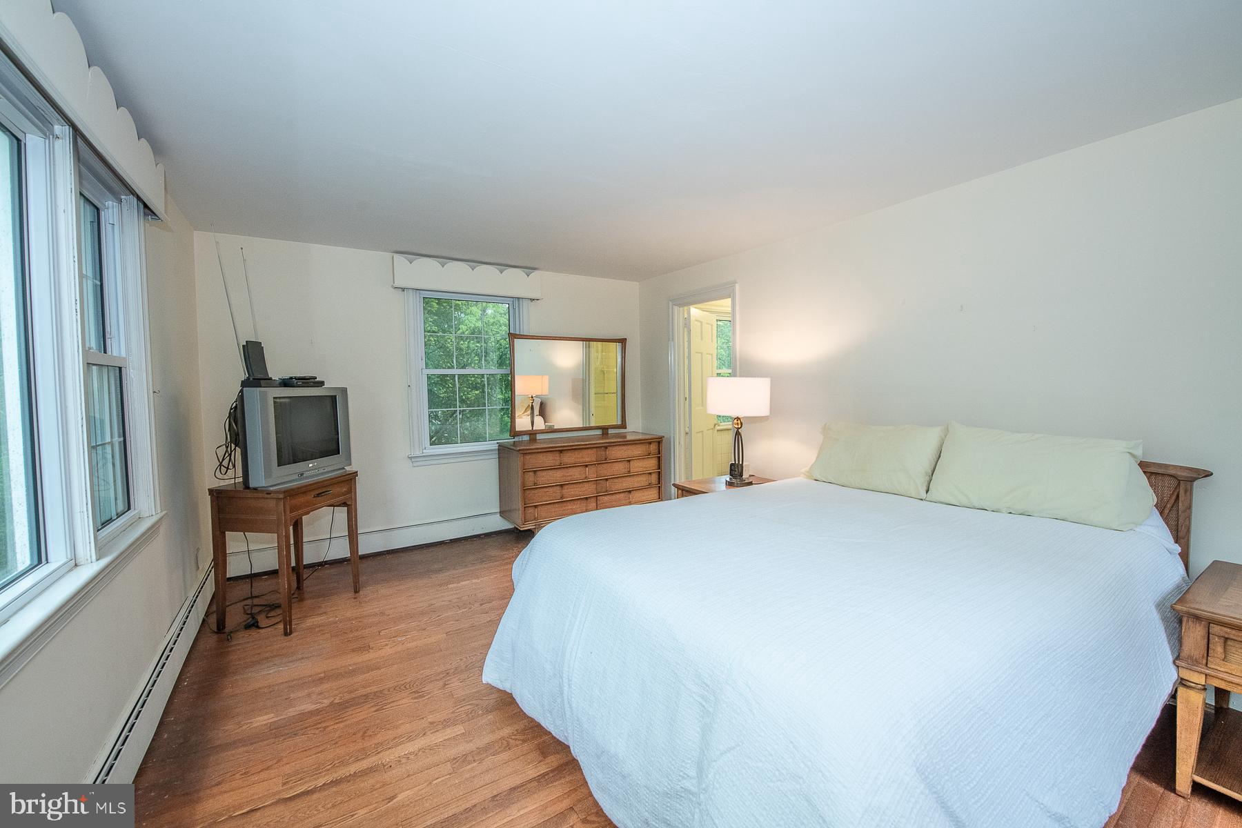 826 West King Road Malvern, PA 19355 - Photo 34 of 43 Large, sunny Master Suite.