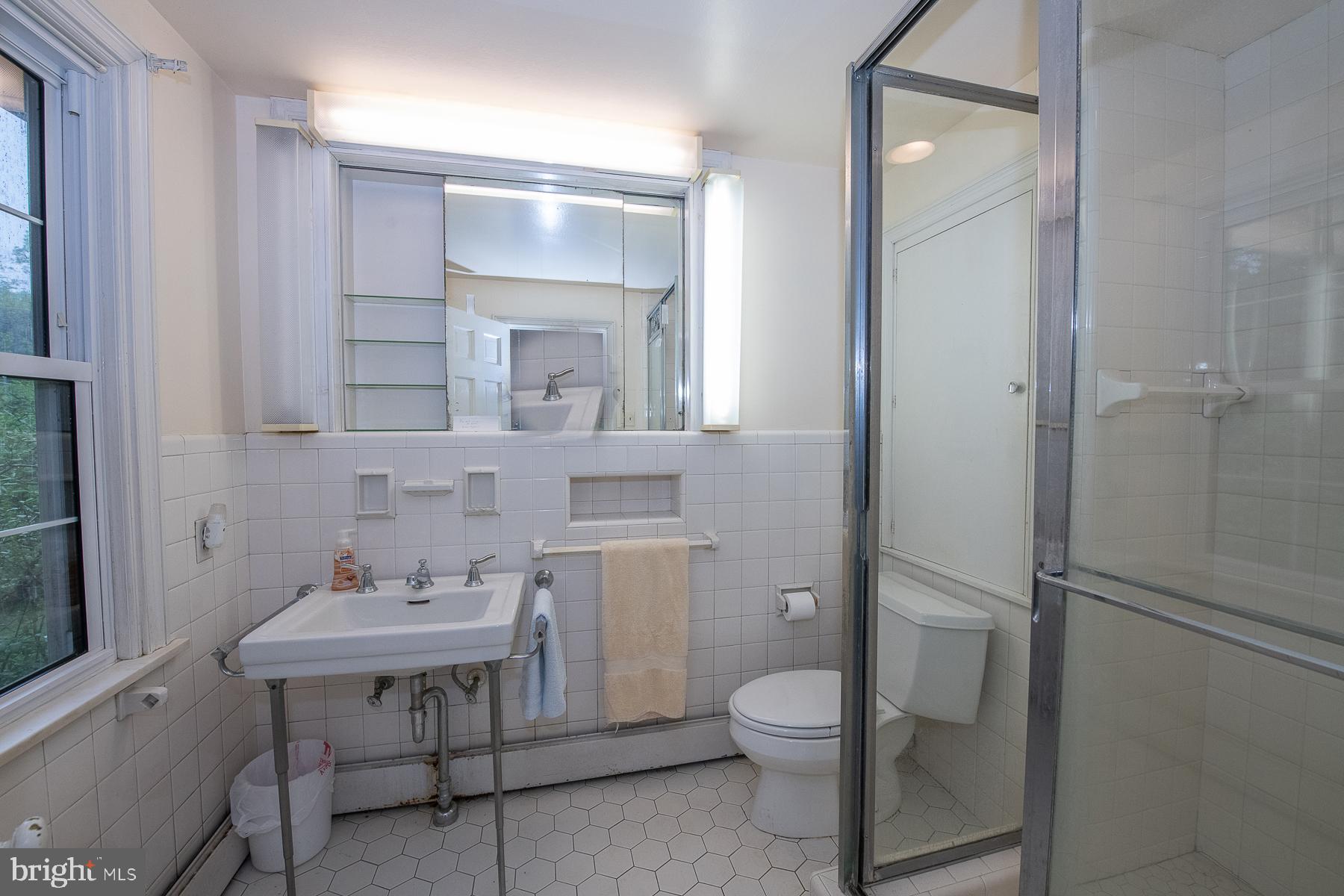 826 West King Road Malvern, PA 19355 - Photo 37 of 43