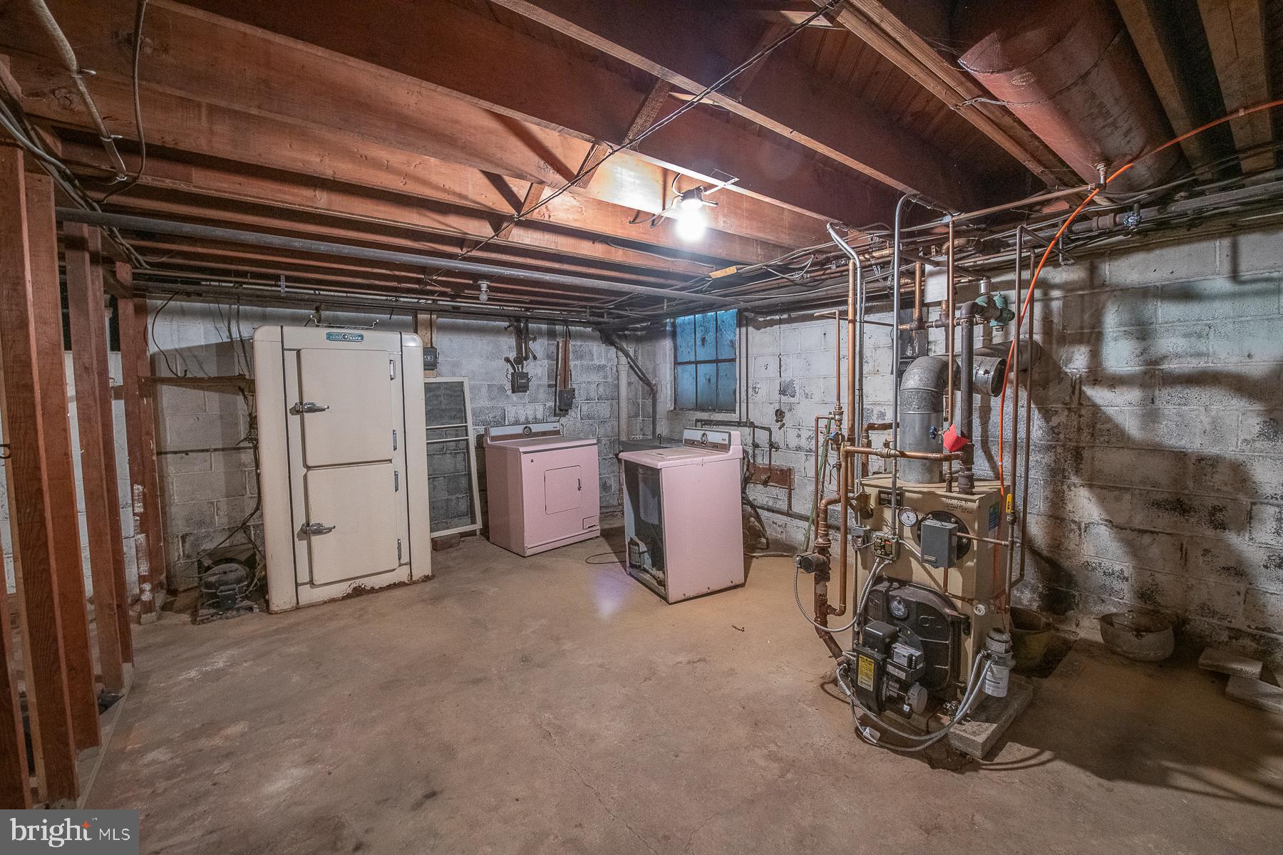 826 West King Road Malvern, PA 19355 - Photo 39 of 43 Newer heater and older appliances - but colorful!