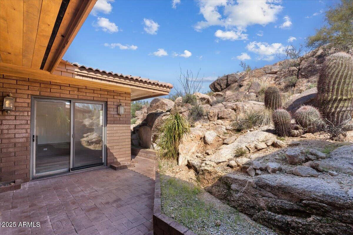 3001 Ironwood Road Carefree, AZ 85377 - Photo 28 of 31 a view of a house with a snow