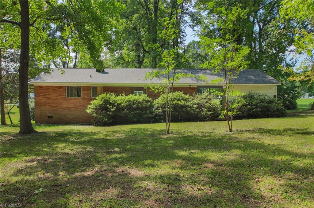 1114 Kentmere Road Greensboro, NC 27406 - Photo 14 of 34 Gallery Image 14
