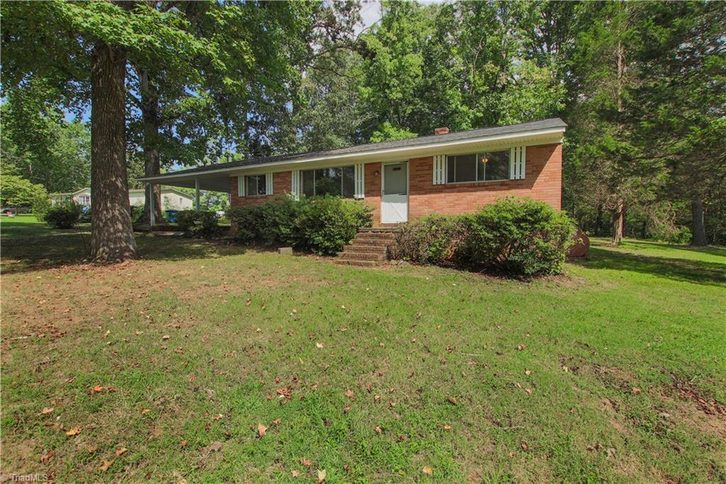 1114 Kentmere Road Greensboro, NC 27406 - Photo 8 of 34 Gallery Image 8