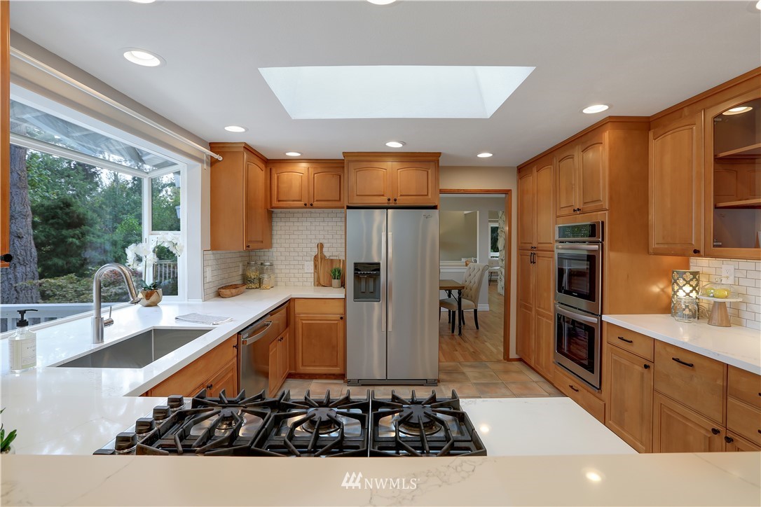 18319 West Spring Lake Drive Southeast Renton, WA 98058 - Photo 16 of 40 Gallery Image 16