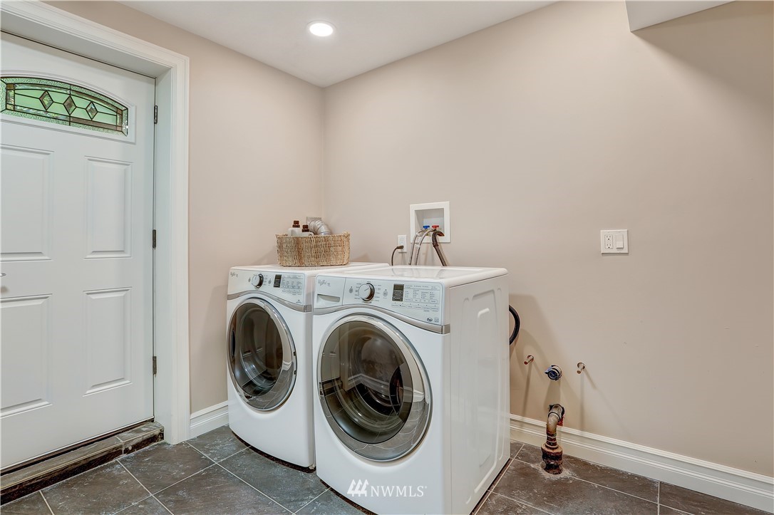 18319 West Spring Lake Drive Southeast Renton, WA 98058 - Photo 27 of 40 Gallery Image 27