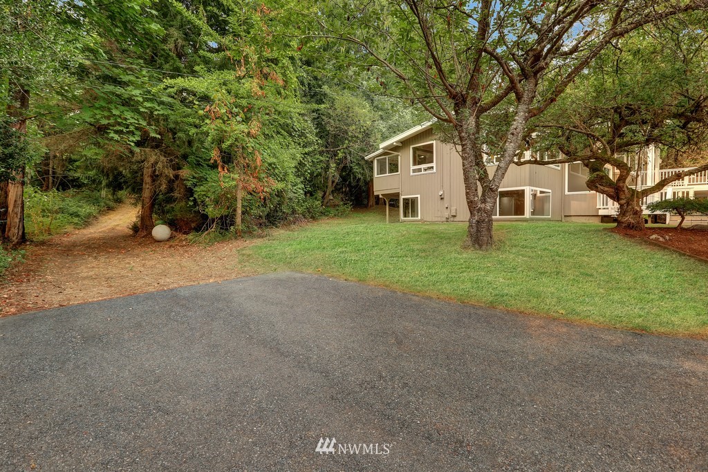 18319 West Spring Lake Drive Southeast Renton, WA 98058 - Photo 31 of 40 Gallery Image 31