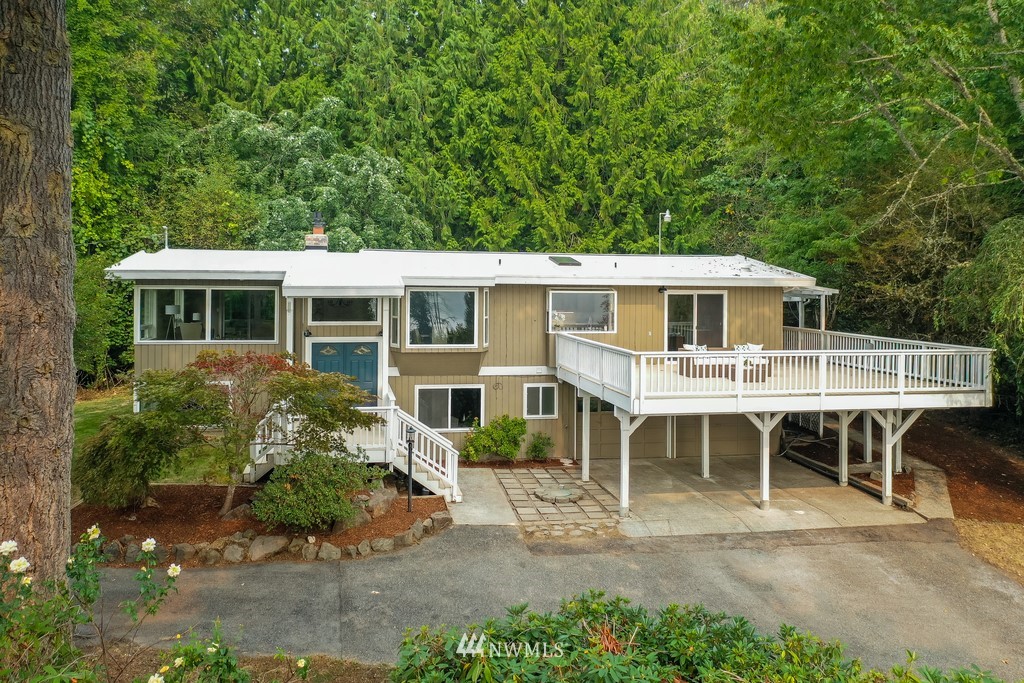 18319 West Spring Lake Drive Southeast Renton, WA 98058 - Photo 5 of 40 Gallery Image 5