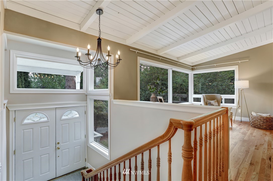 18319 West Spring Lake Drive Southeast Renton, WA 98058 - Photo 7 of 40 Gallery Image 7