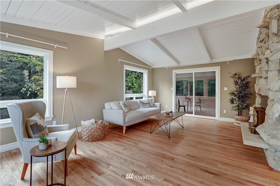 18319 West Spring Lake Drive Southeast Renton, WA 98058 - Photo 10 of 40 Gallery Image 10