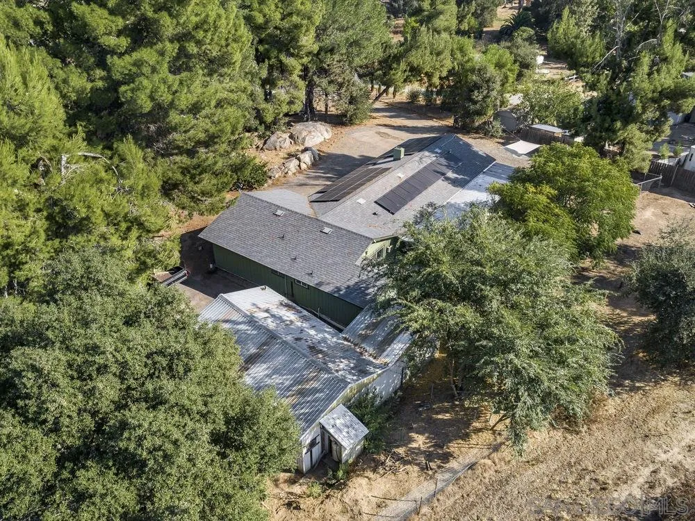 529 Amigos Road Ramona, CA 92065 - Photo 3 of 48 Gallery Image 3