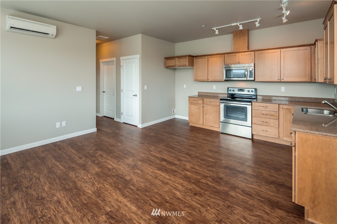8844 Depot Road, Unit 206 Lynden, WA 98264 - Photo 8 of 22 Gallery Image 8